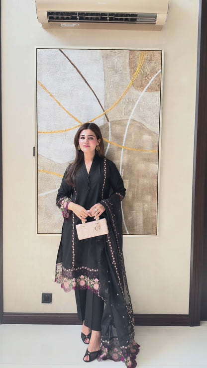 Black beauty 3-Piece Embroidered Collection